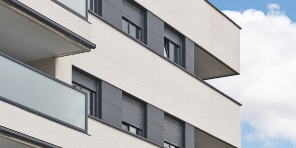 Carpintería Metálica de Aluminio / PVC en Tarragona · Aislamiento Térmico y Acústico