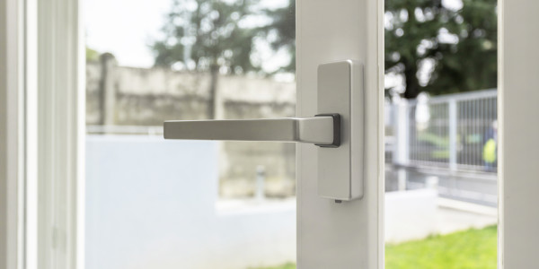 Carpintería Metálica de Aluminio / PVC en Tarragona · Aislamientos Acústicos