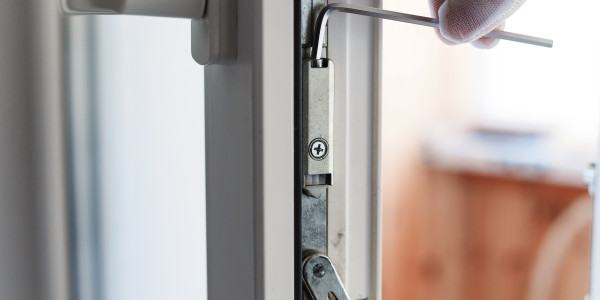 Puertas y Ventanas Seguridad de Aluminio / PVC en Tarragona · Cerradura de Seguridad