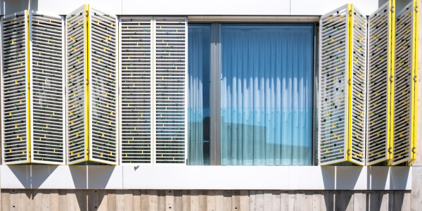Puertas y Ventanas Seguridad de Aluminio / PVC en Tarragona · Contraventanas y Persianas a Medida